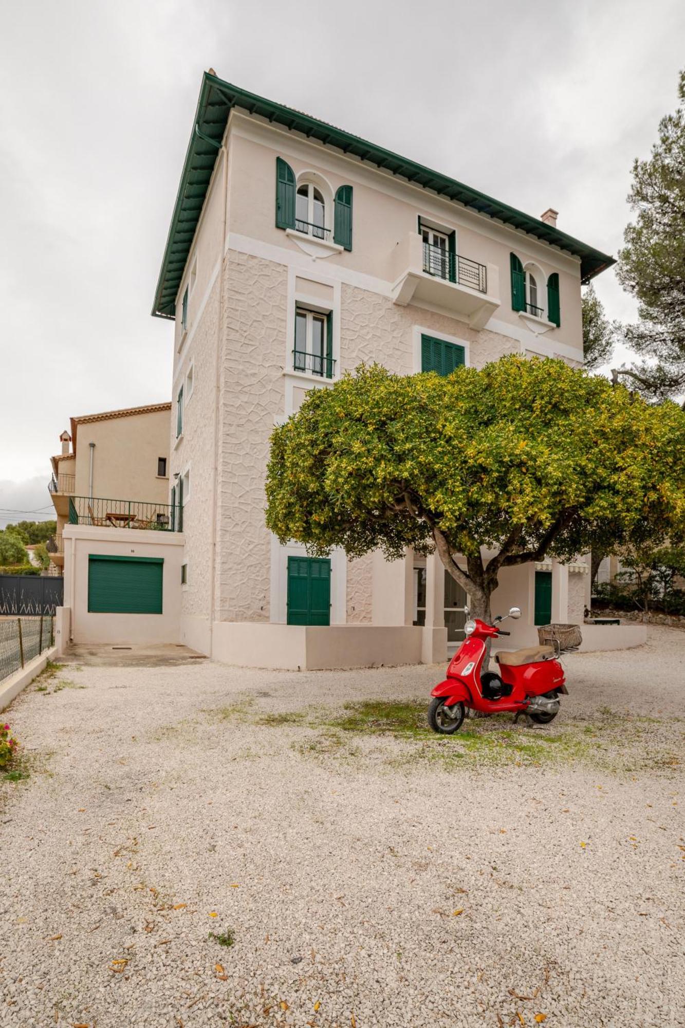 Cocon Comfortable Vue Mer, Clim Et Parking Sanary-sur-Mer Exterior foto