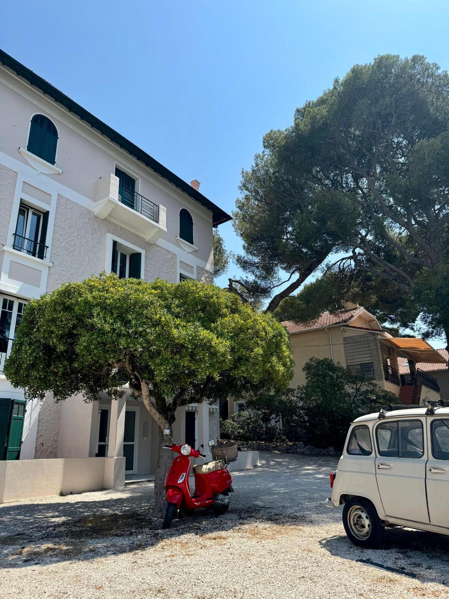Cocon Comfortable Vue Mer, Clim Et Parking Sanary-sur-Mer Exterior foto